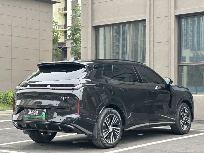 Lynk&co 08