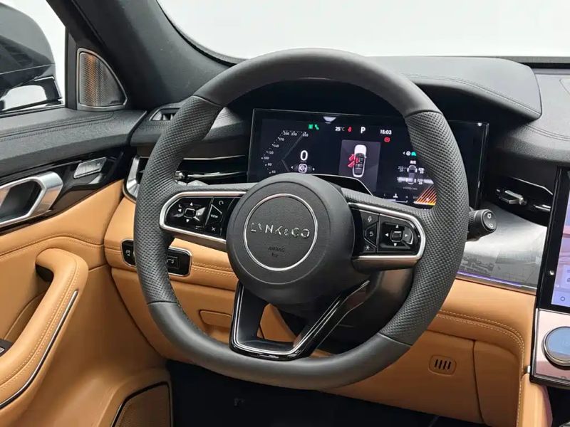 Lynk&co 09