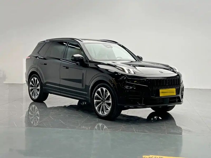 Lynk&co 09