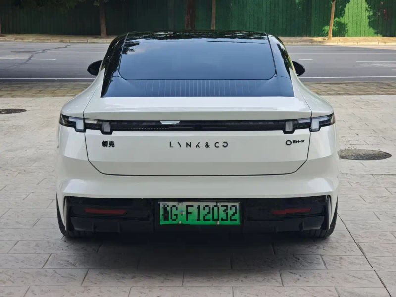 Lynk&co lynk_co_01