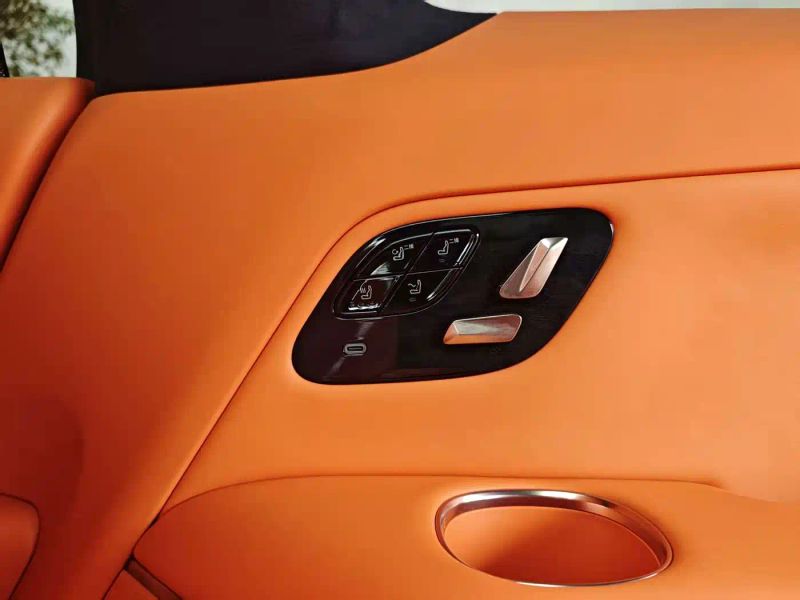 Lynk&co 900