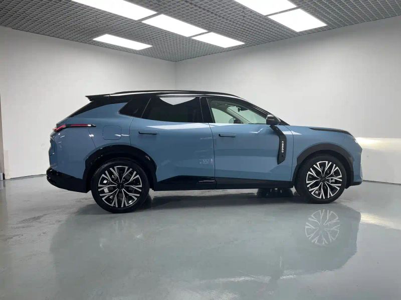 Lynk&co 08