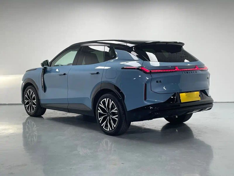 Lynk&co 08