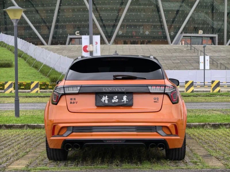 Lynk&co 02