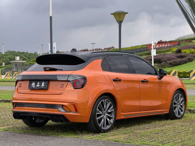 Lynk&co 02