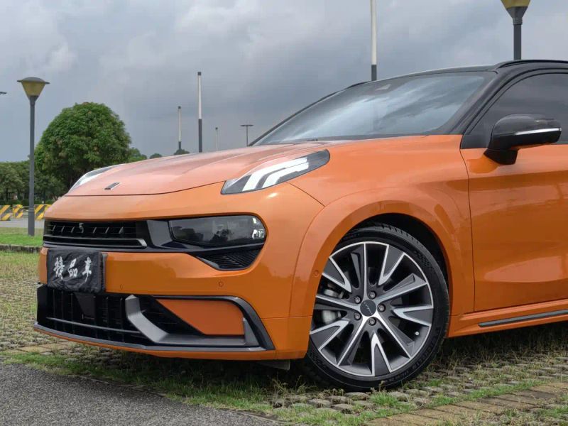Lynk&co 02