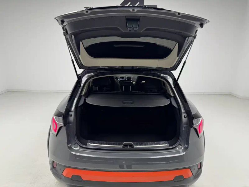Lynk&co 02