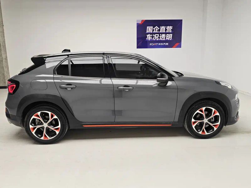 Lynk&co 02