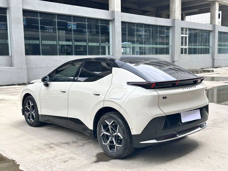 Lynk&co z
