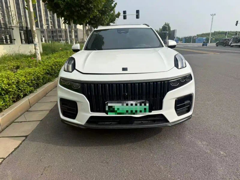 Lynk&co 09
