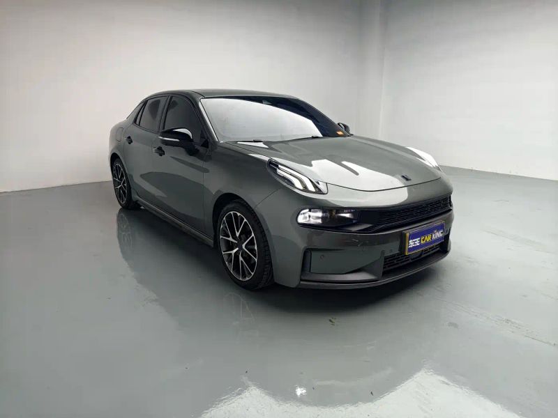 Lynk&co 03