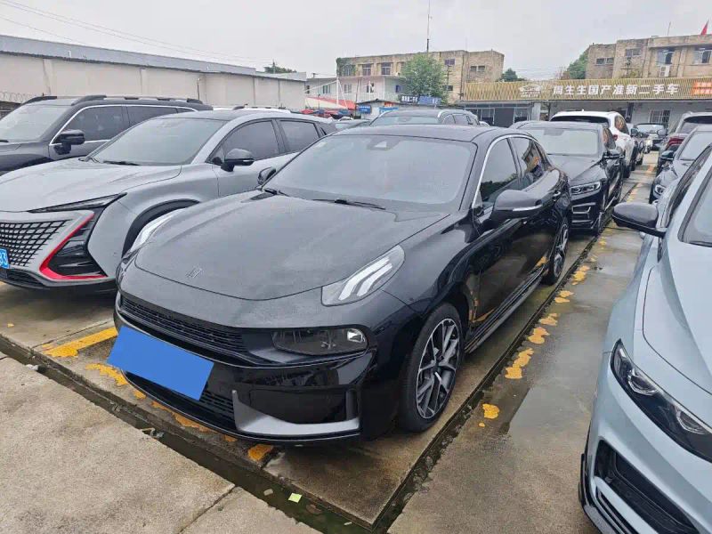 Lynk&co lynk-co-03
