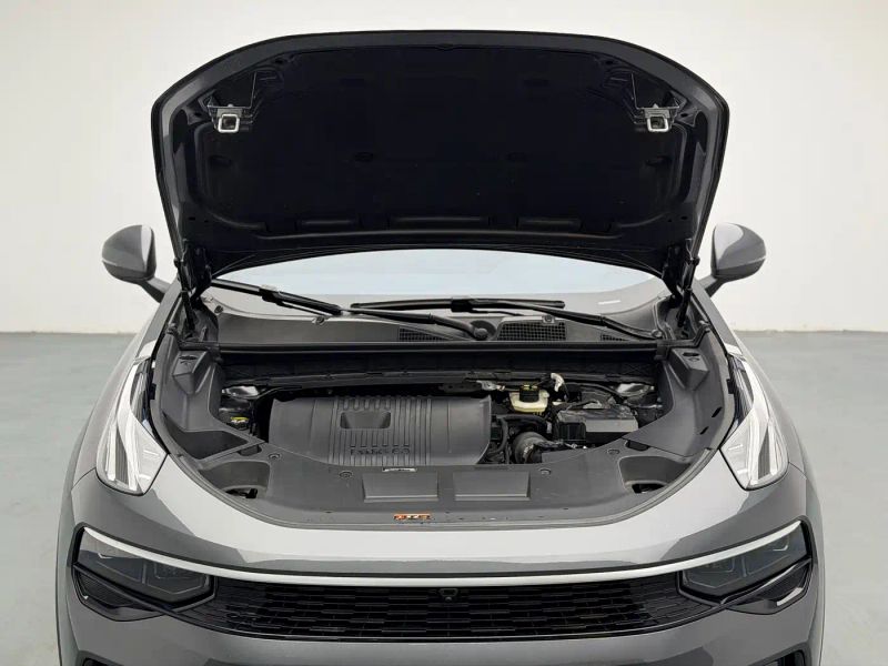 Lynk&co 01