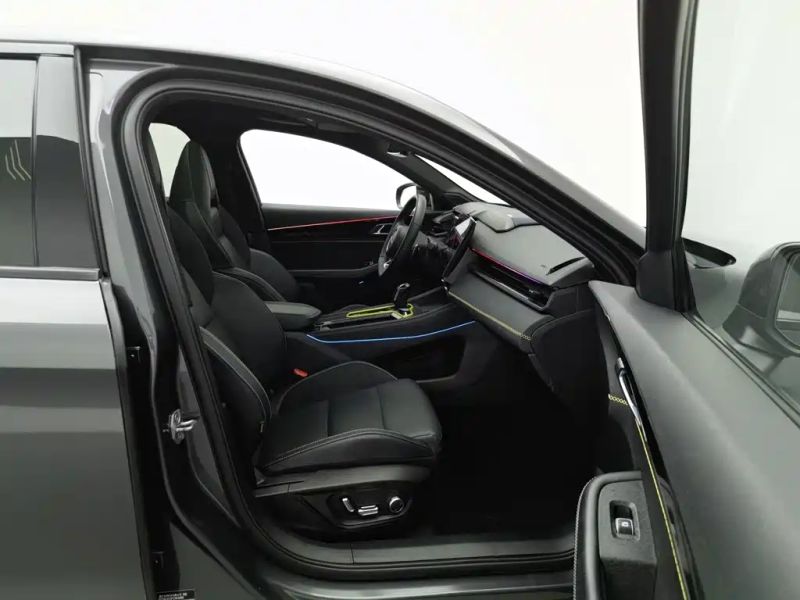 Lynk&co 03