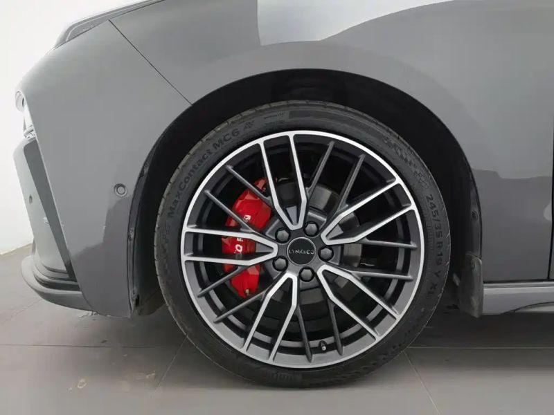 Lynk&co 03