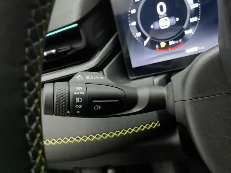 Lynk&co 03