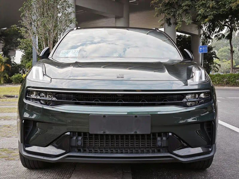 Lynk&co 06