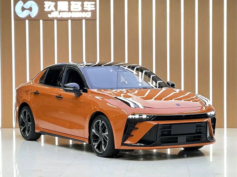 Lynk&co 03