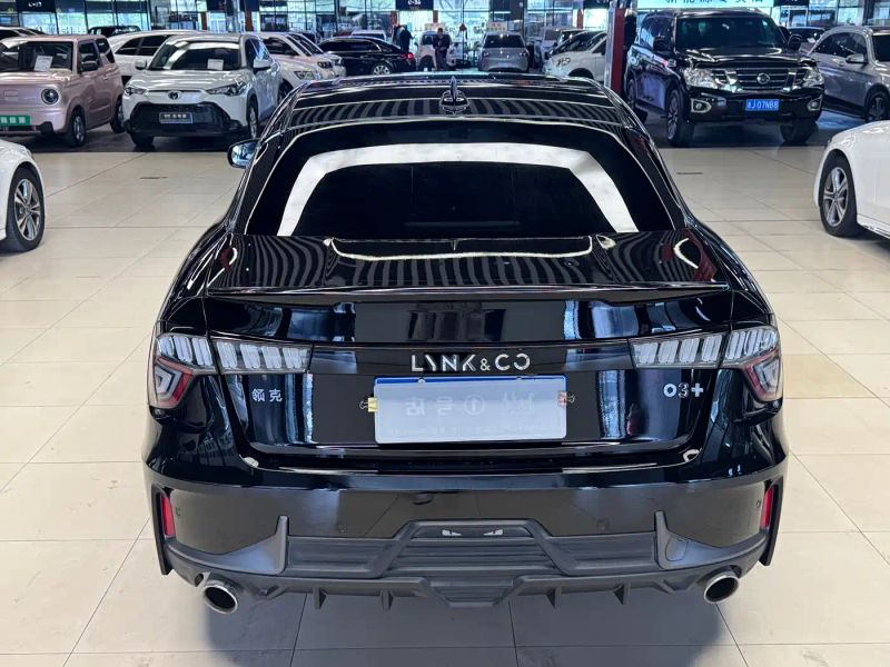 Lynk&co 03