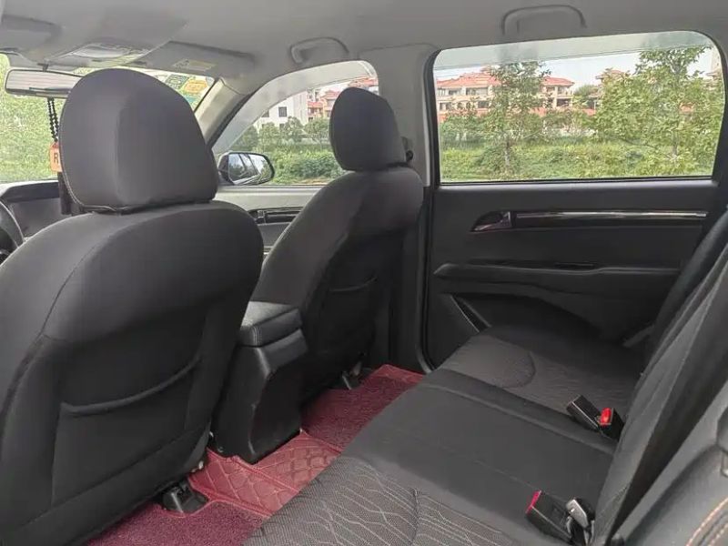 Landwind x8