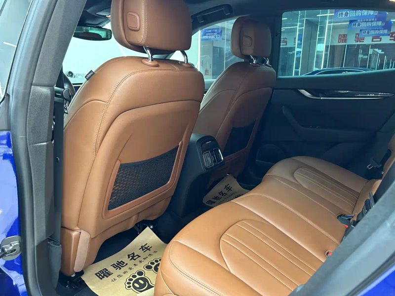 Maserati suv