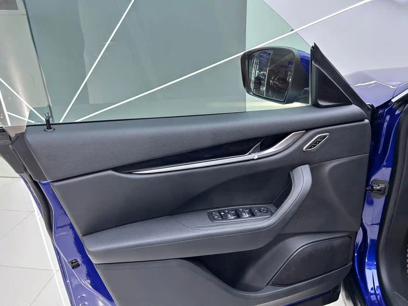 Maserati suv