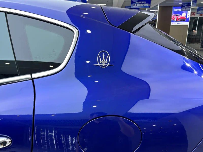 Maserati suv
