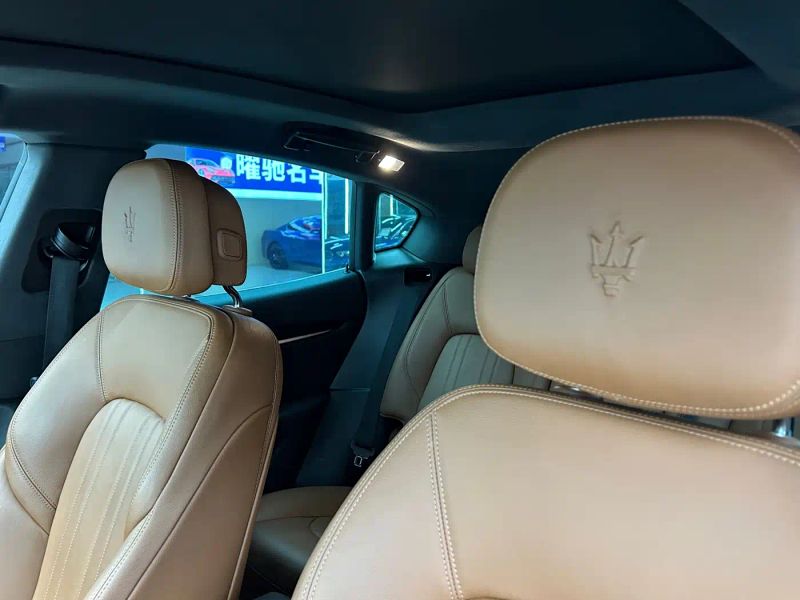 Maserati suv