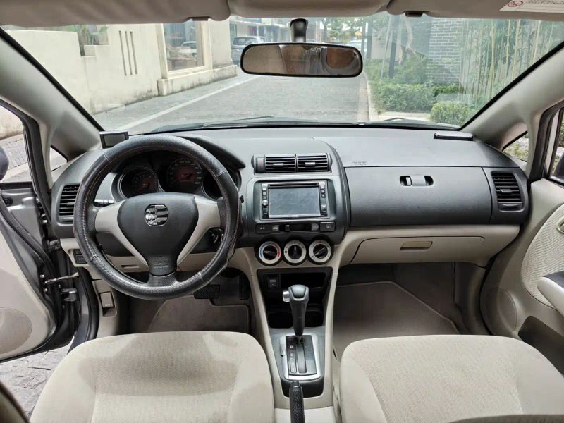 Lease" s1
