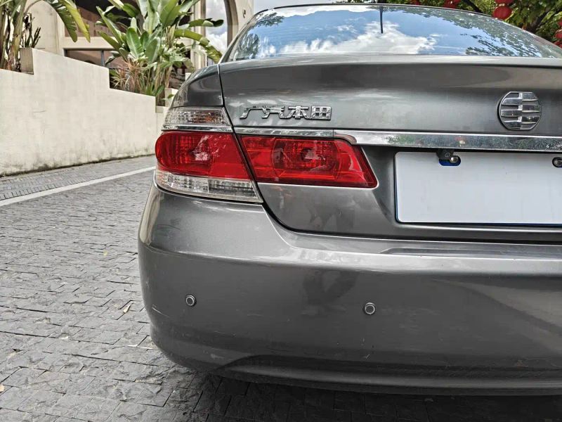 Lease" s1
