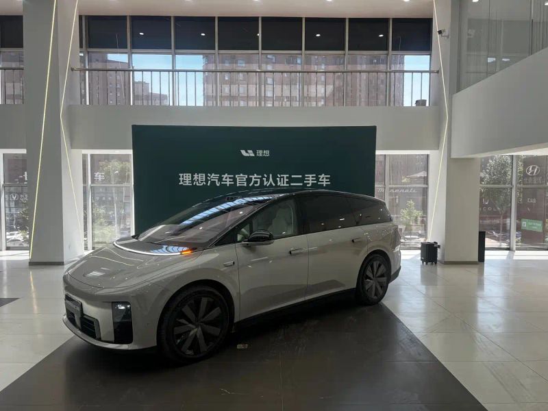 li li-xiang-i8