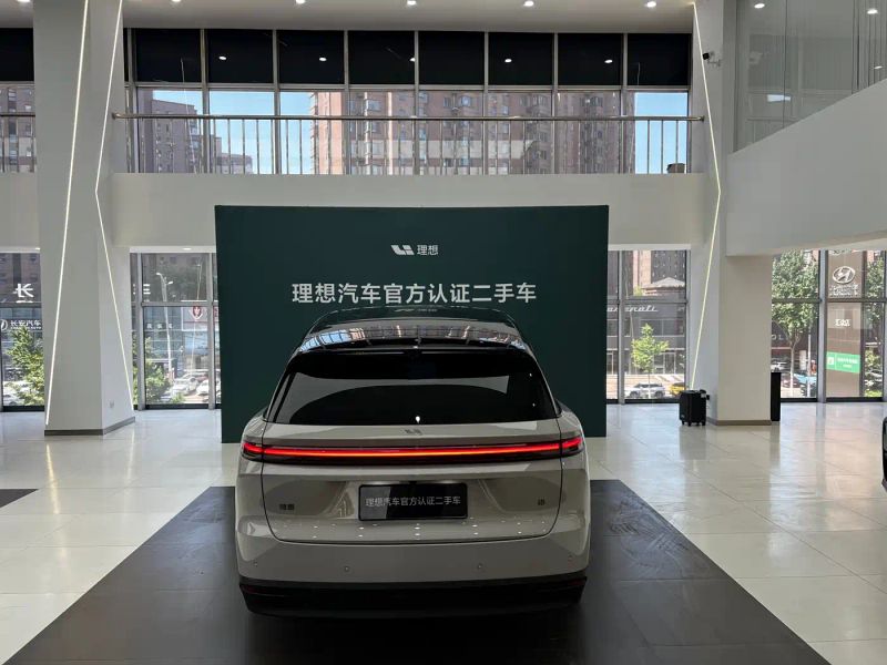 li li-xiang-i8