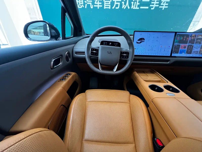 li li-xiang-i8