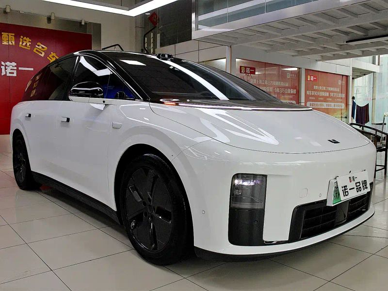 li li-xiang-i8