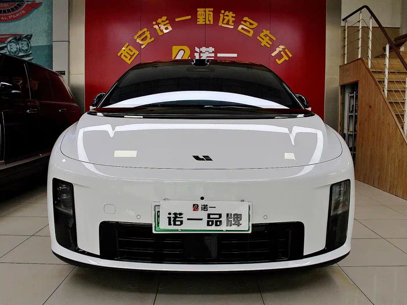 li li-xiang-i8