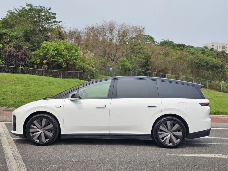 li li-xiang-i8