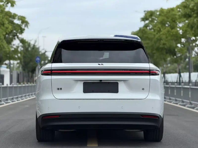 li li-xiang-i8