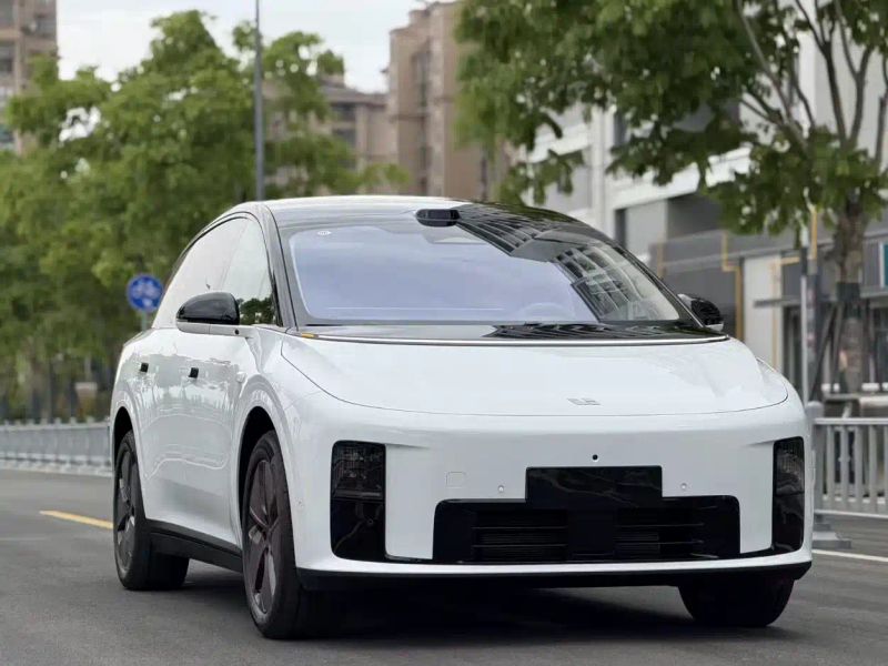 li li-xiang-i8