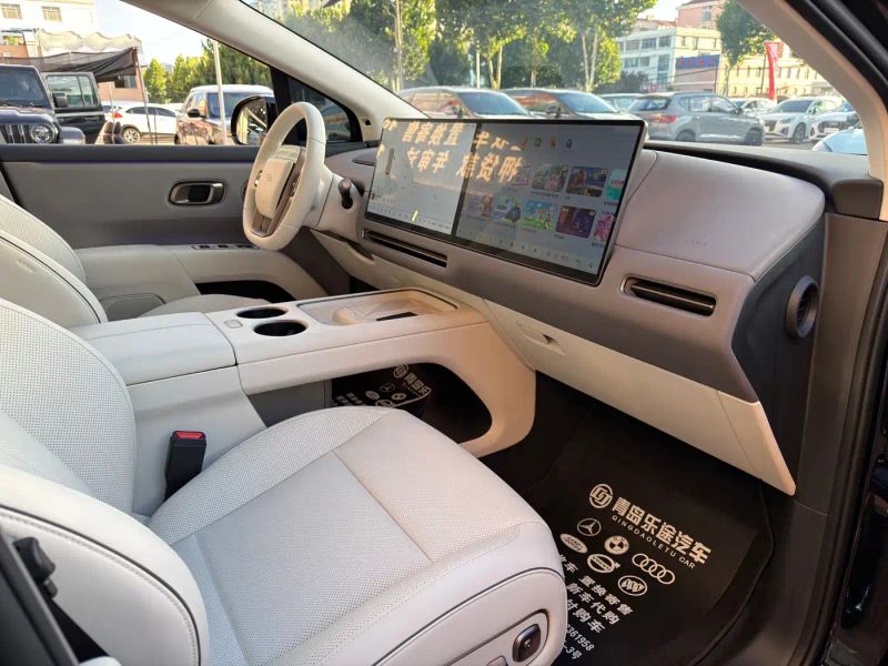 li li-xiang-i8