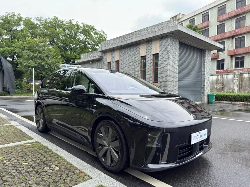li li-xiang-i8