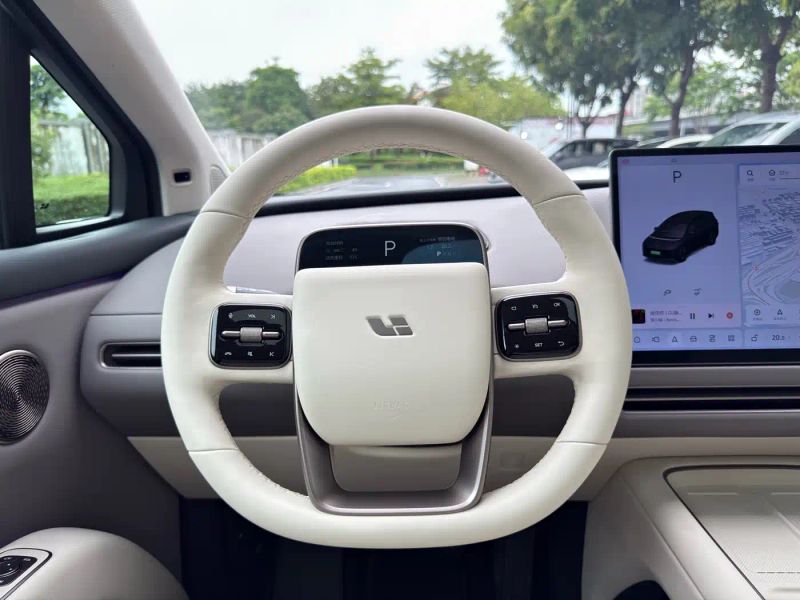 li li-xiang-i8