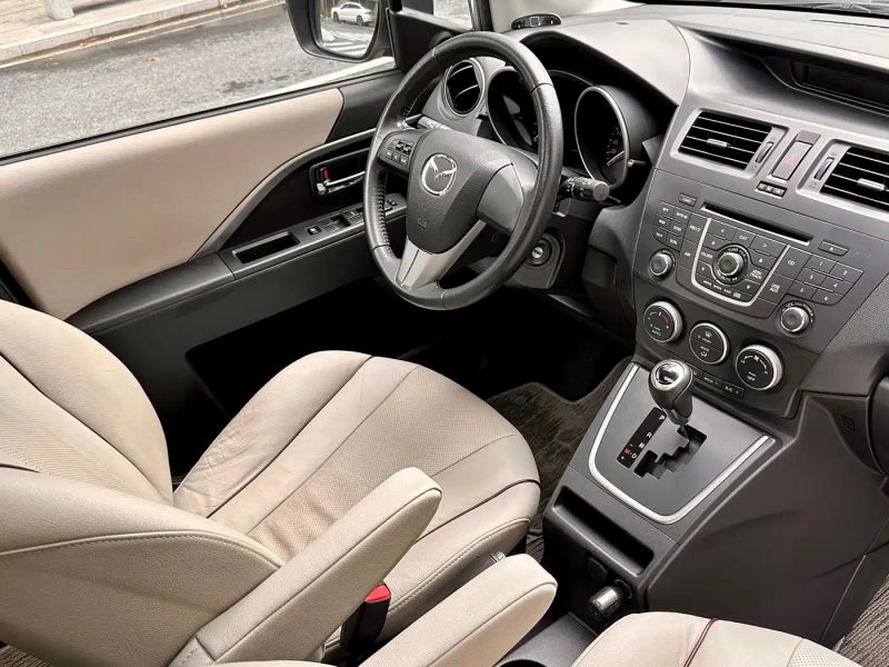 Mazda 5