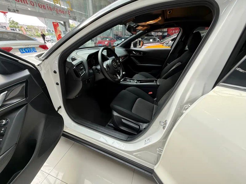 Mazda cx4