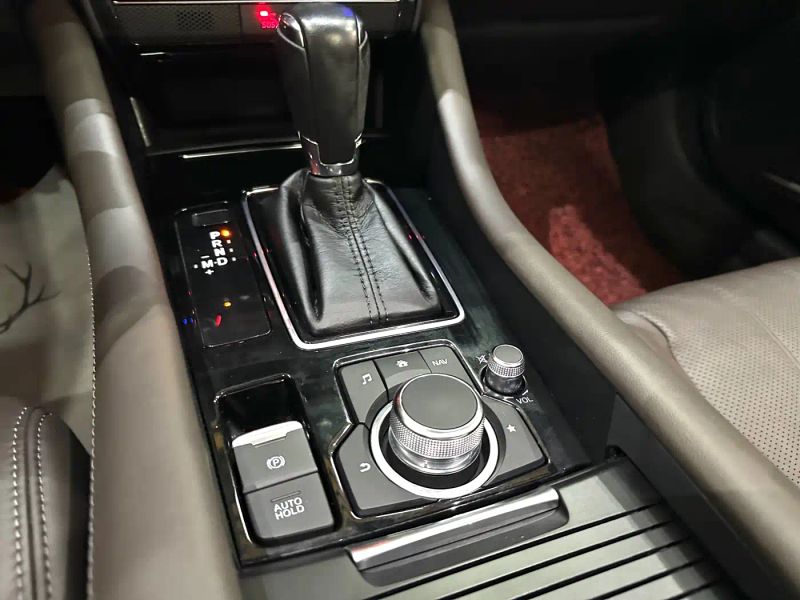Mazda atez