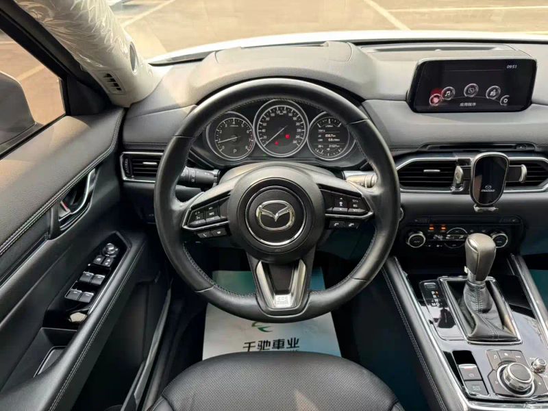 Mazda cx8