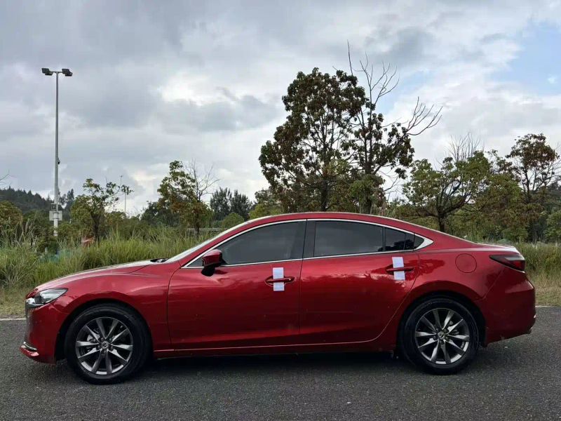 Mazda atez