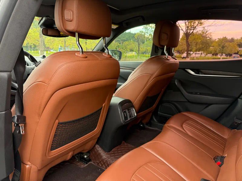 Maserati suv