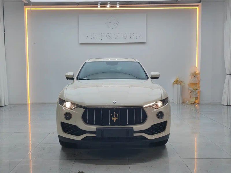 Maserati suv
