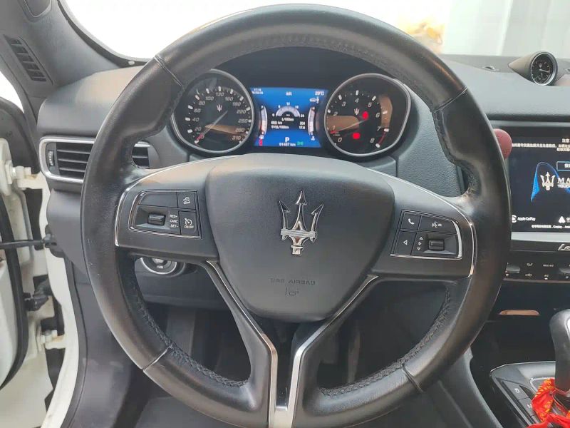 Maserati suv