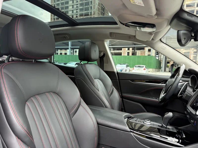 Maserati suv